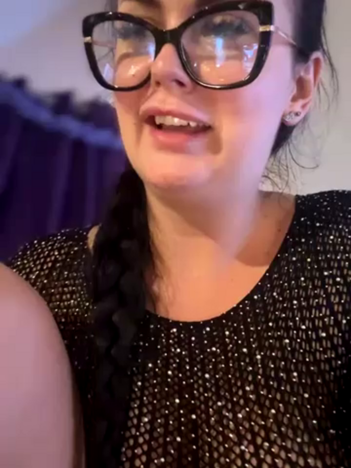 Young_hot_mom
