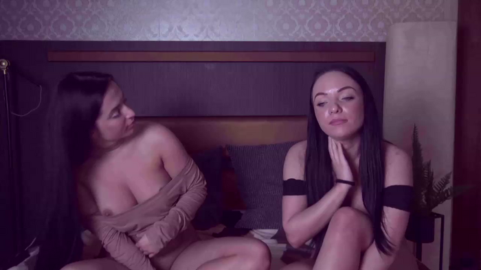 BustyBrunettes