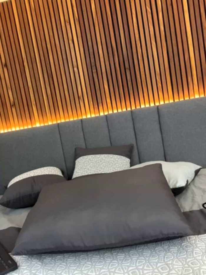 EmiilyAdams_