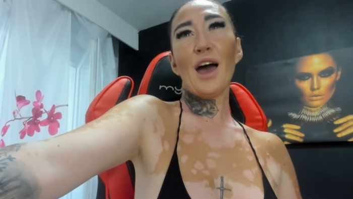 Rayanablackandwhite