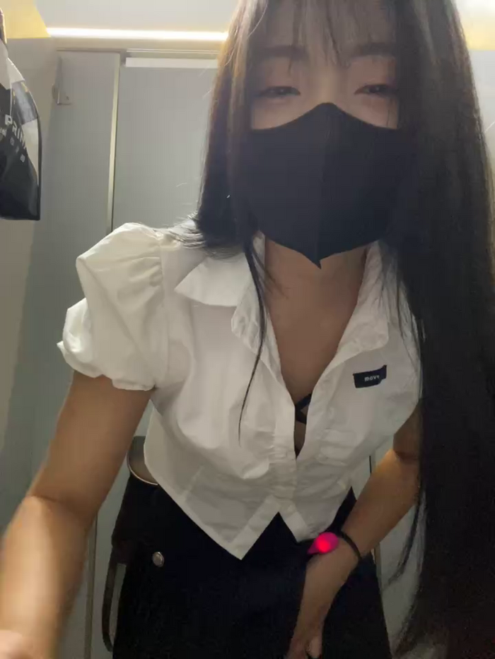 Asia-Lynn