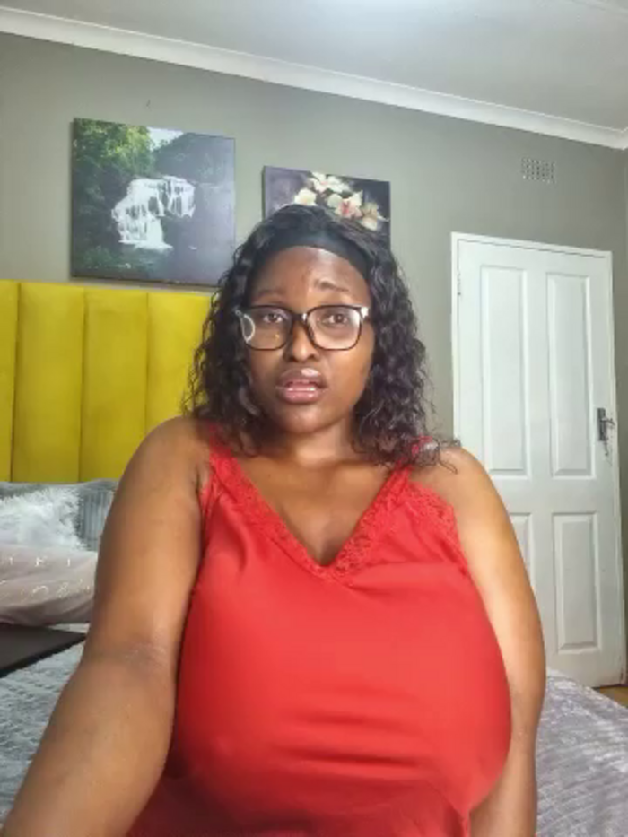 Bustygoddess32