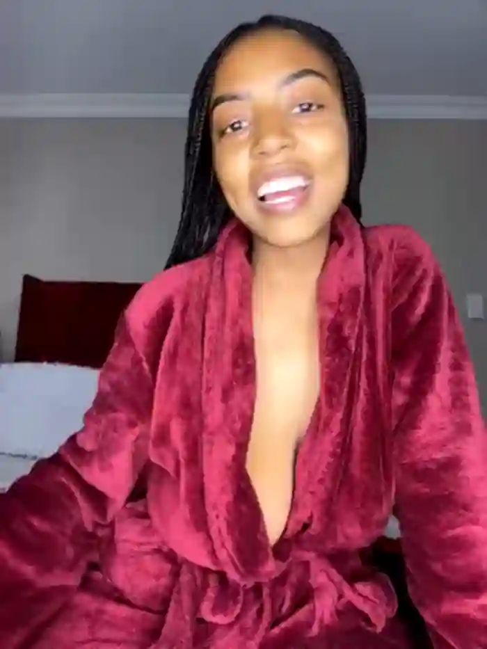 2024/08/26/stripchat-tamia_98-04-13-12