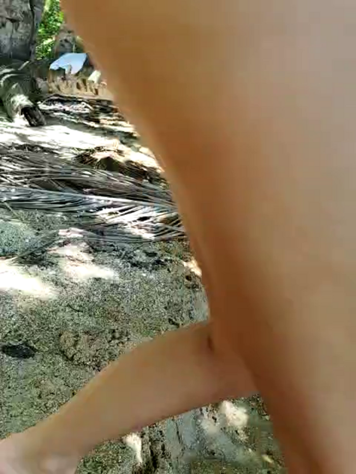 Two_Hot_Cats_Love