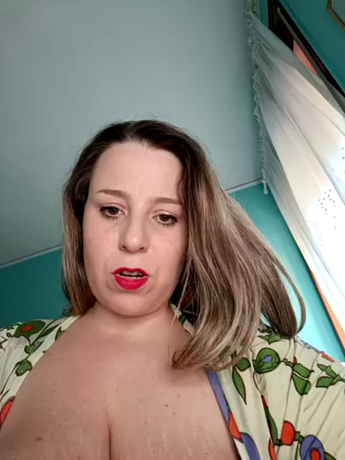 Emma96_hot