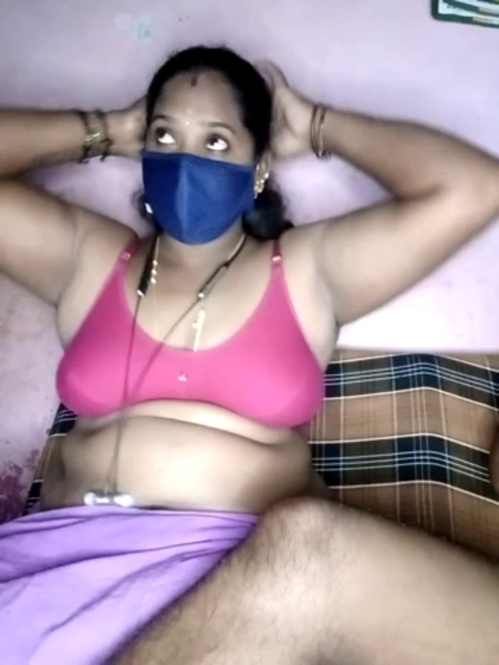 tamilvillagecouple1
