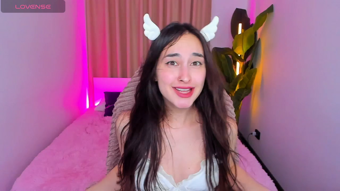 Sabrina_Halll