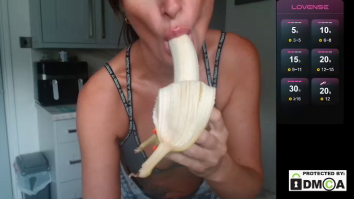busty-milf-harper