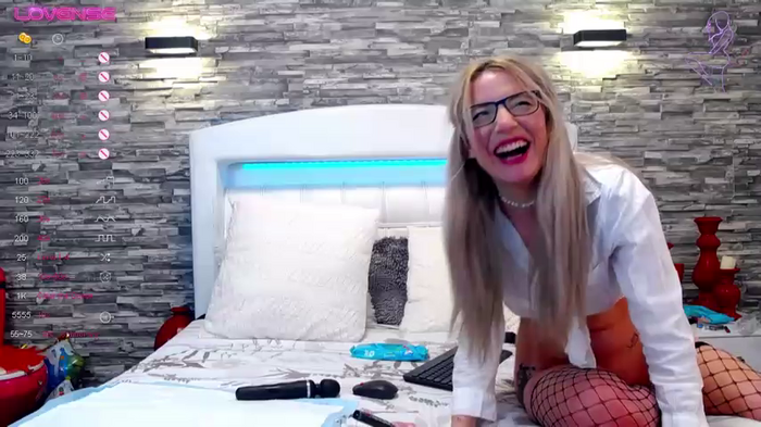 Ella_Charm
