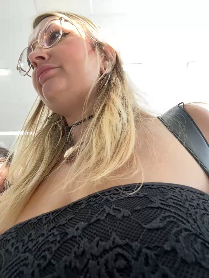 Teya_moon_