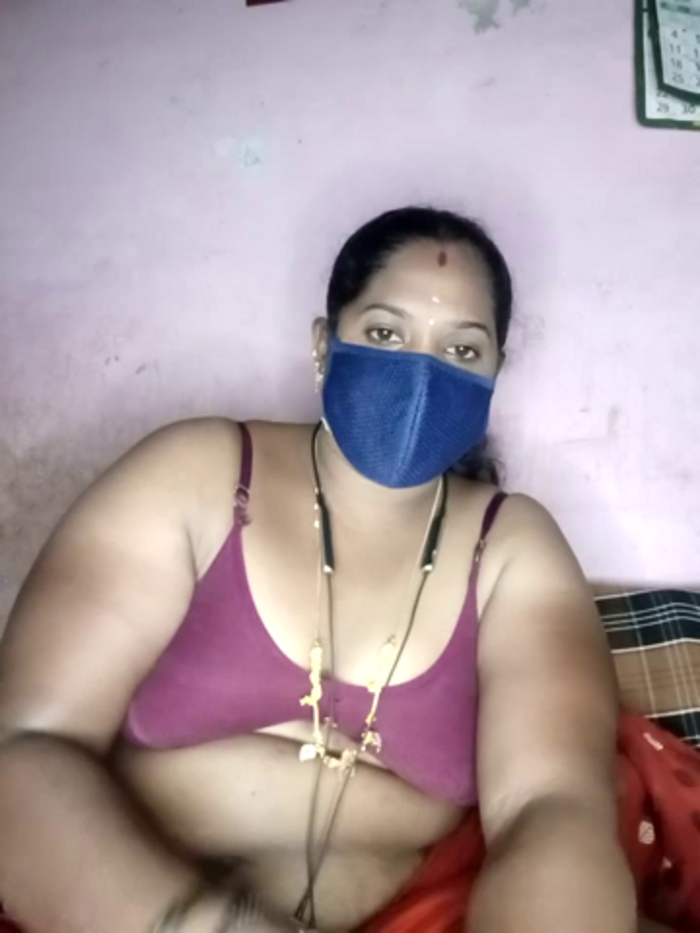 tamilvillagecouple1