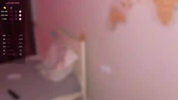 2024/08/30/stripchat-hollisbeckett-07-40-13