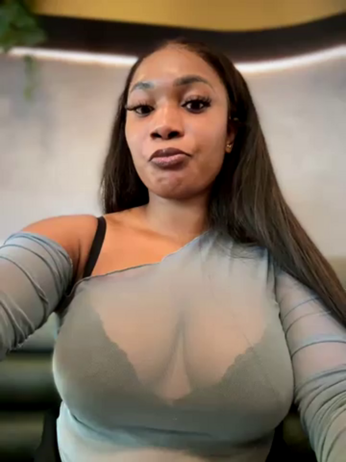 __Nessa__