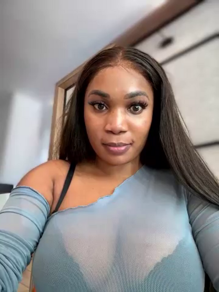 __Nessa__
