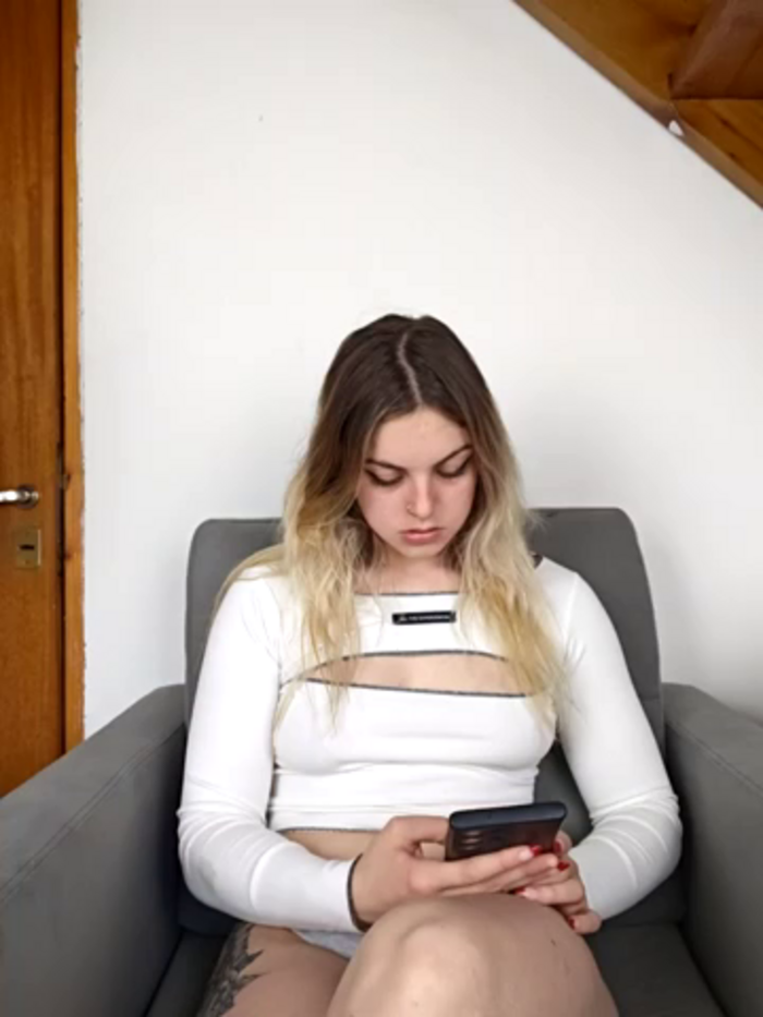 Elnonoykeila77