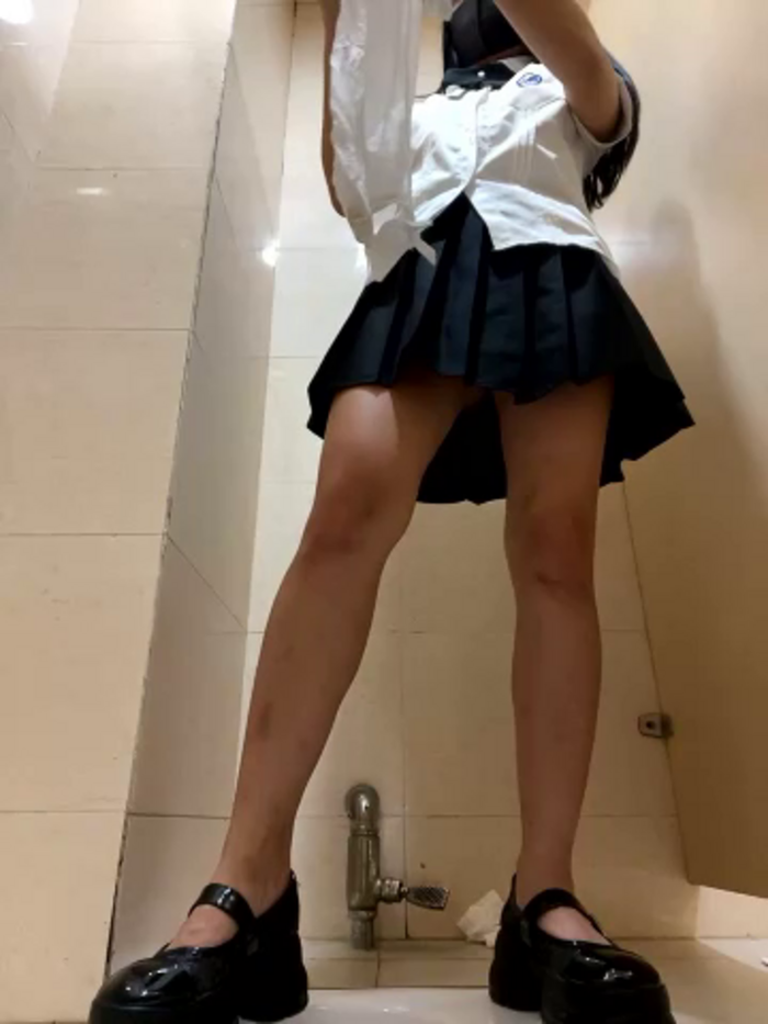 Asia-Lynn