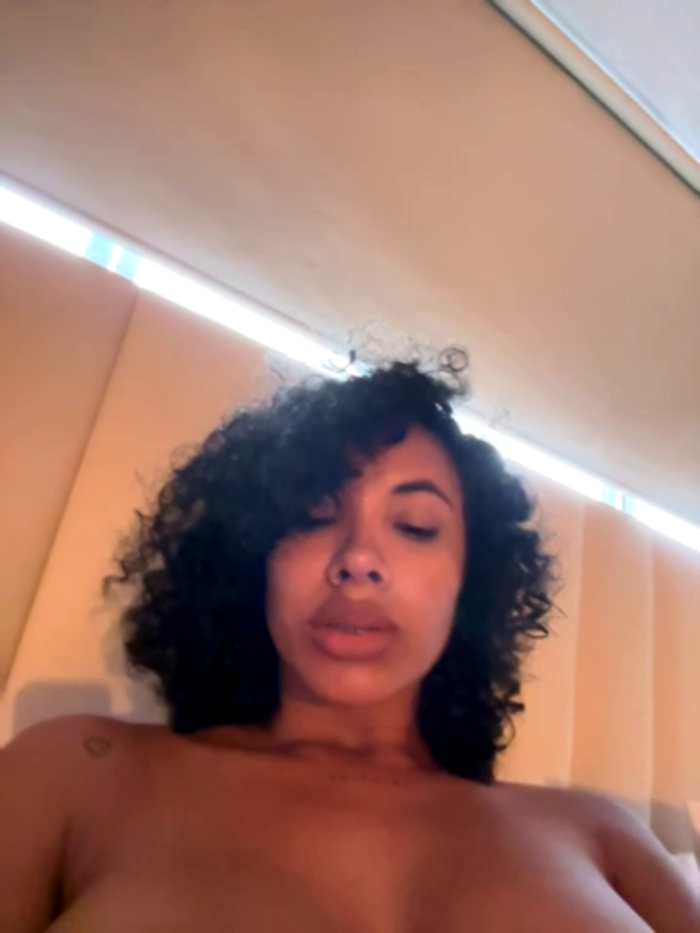 Brunettexio