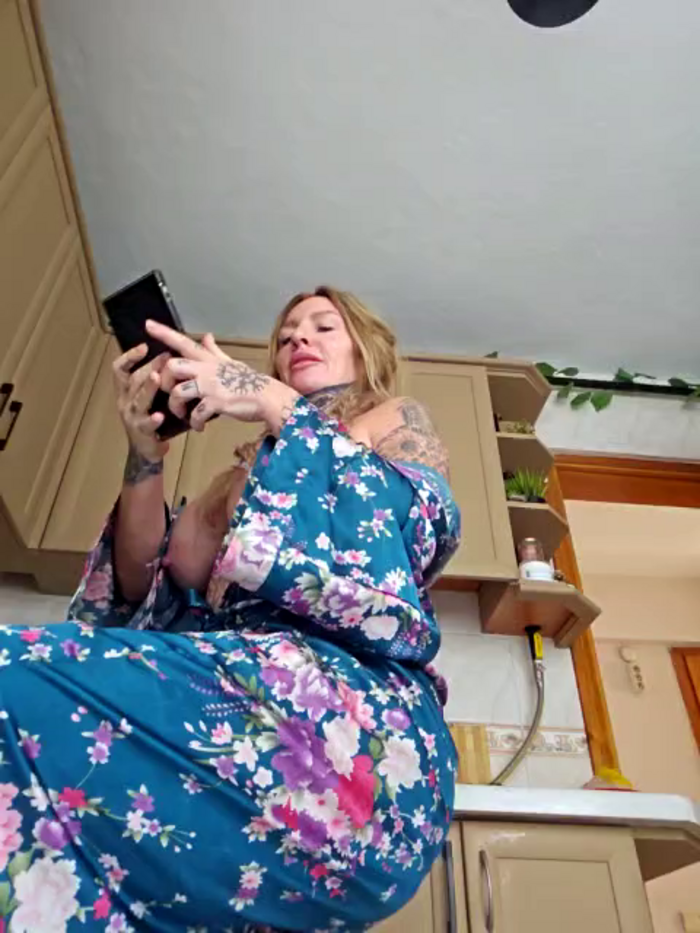 YourMommyBlair