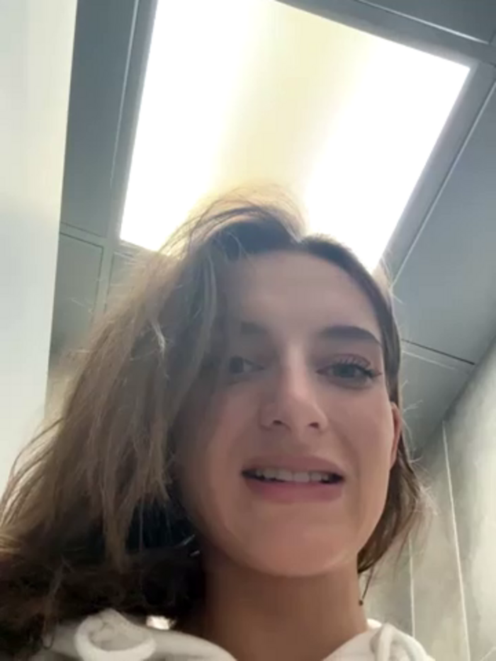 -AngelAri-