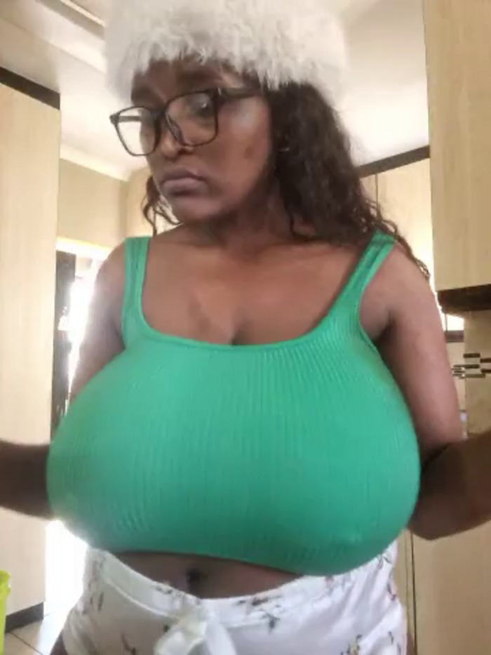 Bustygoddess32