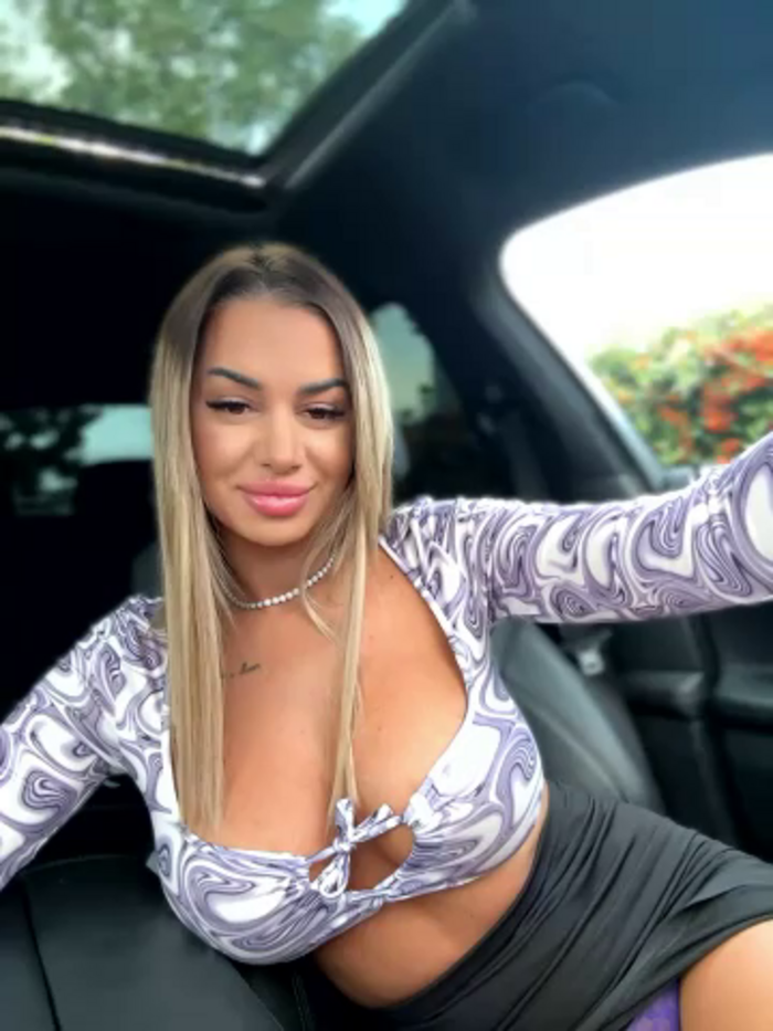 KirstieVegas