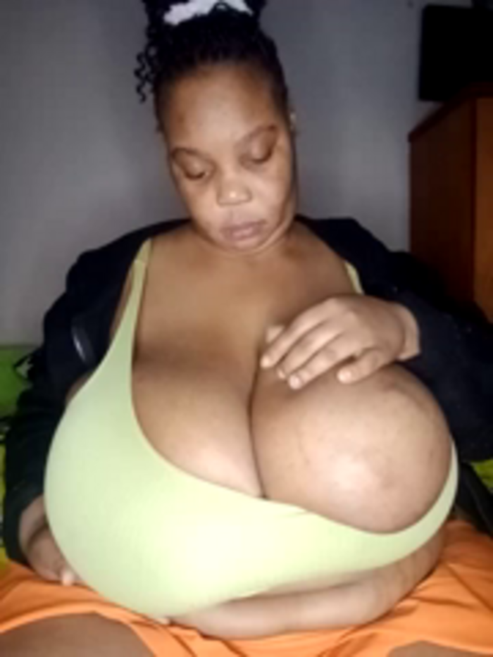 Lovelyboobs01