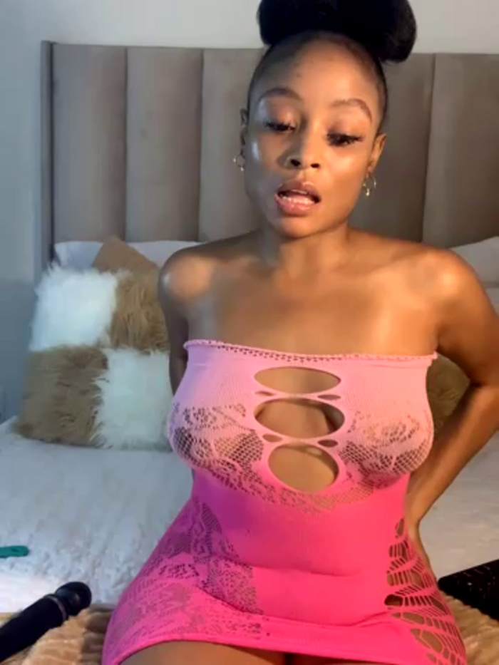 SexyDee025