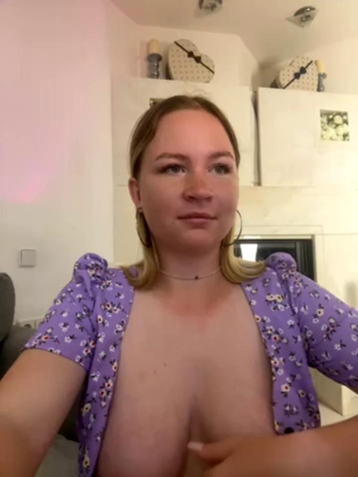 Uni_Chloe