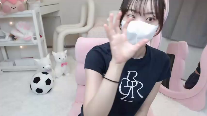 momo_room