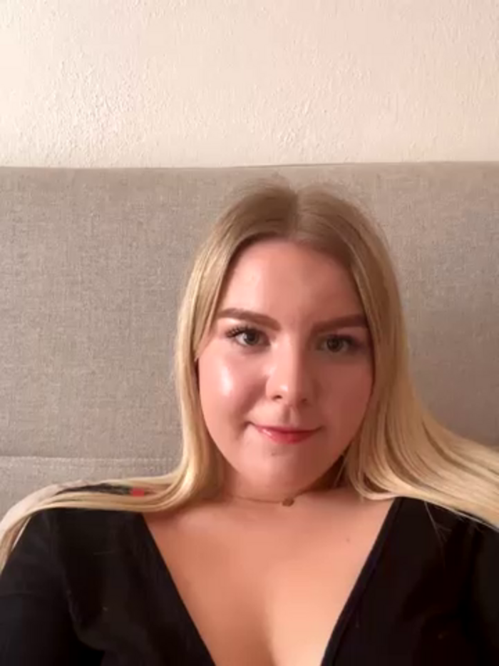 LaraBlond