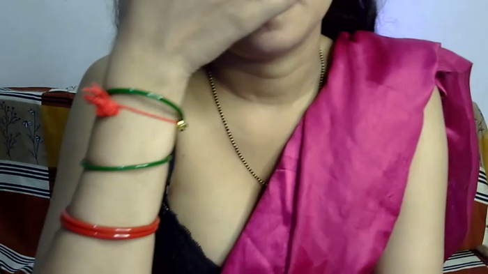 naughty_preeti
