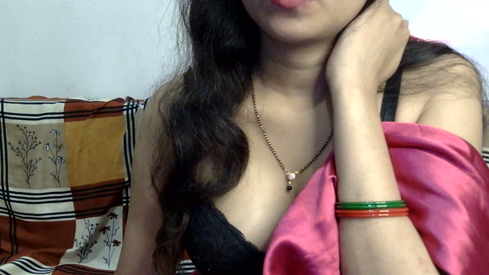 naughty_preeti