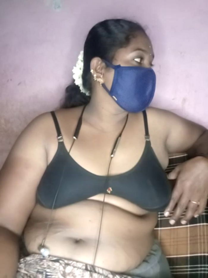 tamilvillagecouple1