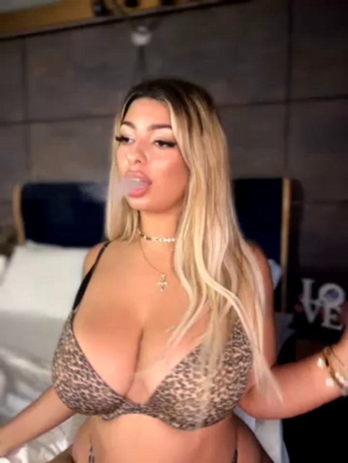 YaraMoon_