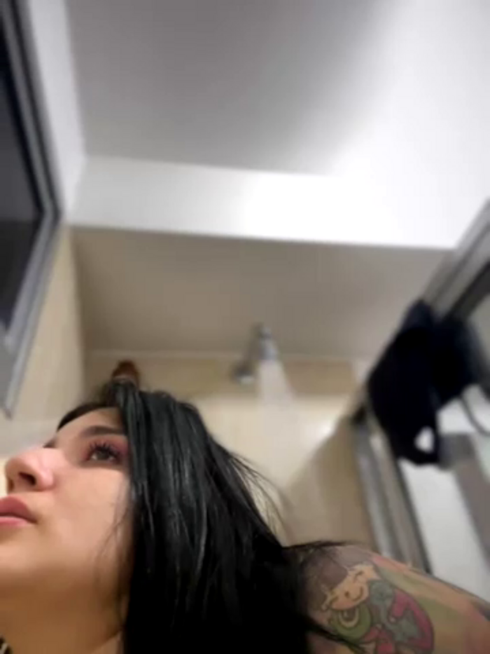 horny_roomiess