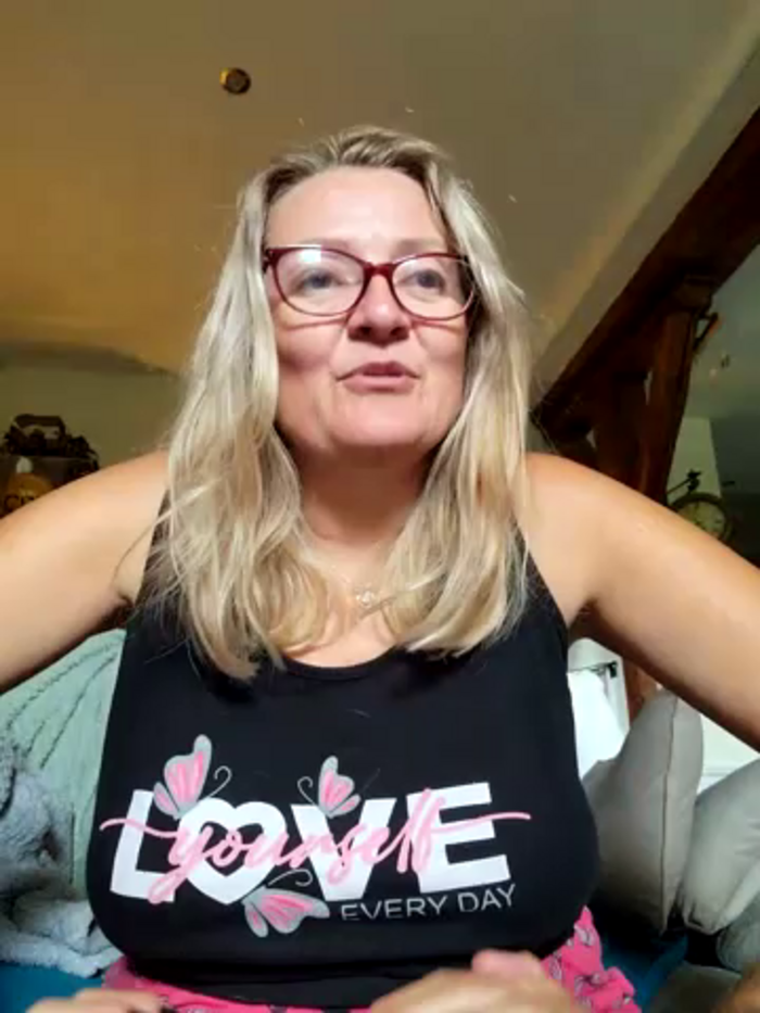 lady_charlyne