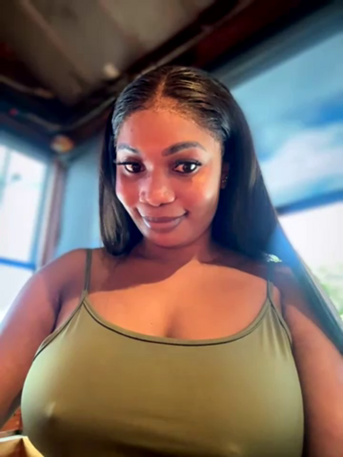 __Nessa__