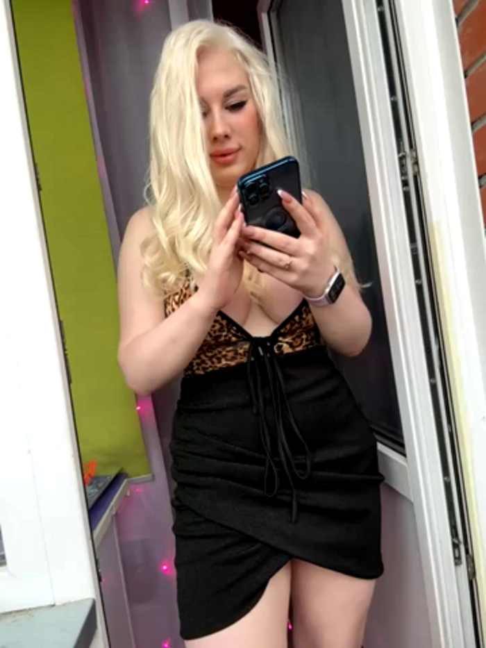 LaraHollywood