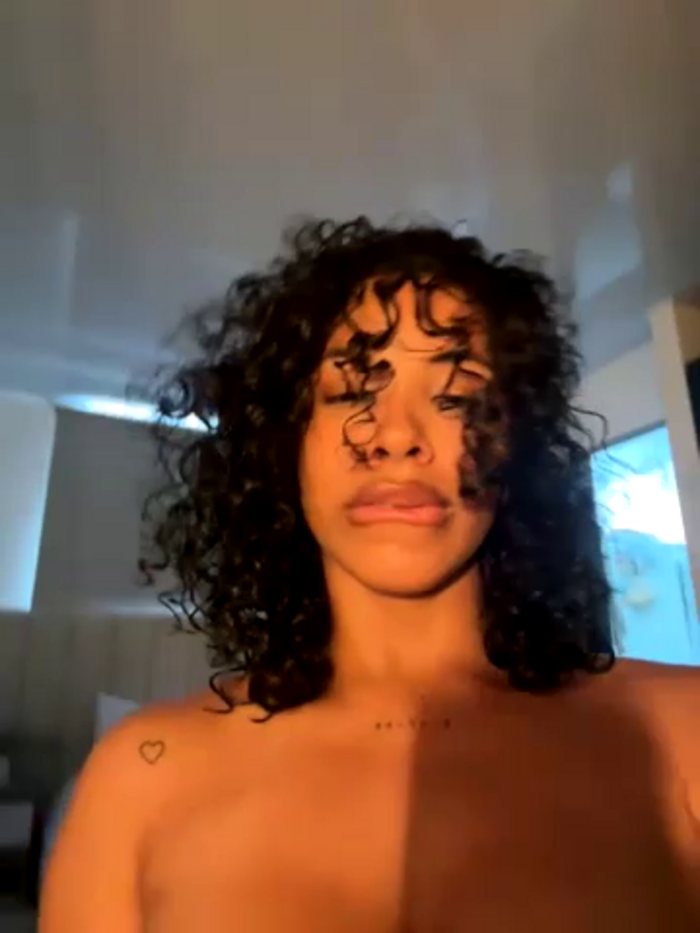 Brunettexio