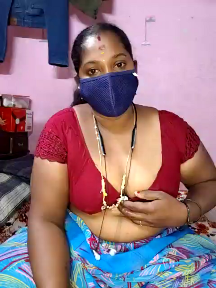 tamilvillagecouple1
