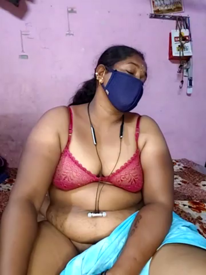 tamilvillagecouple1