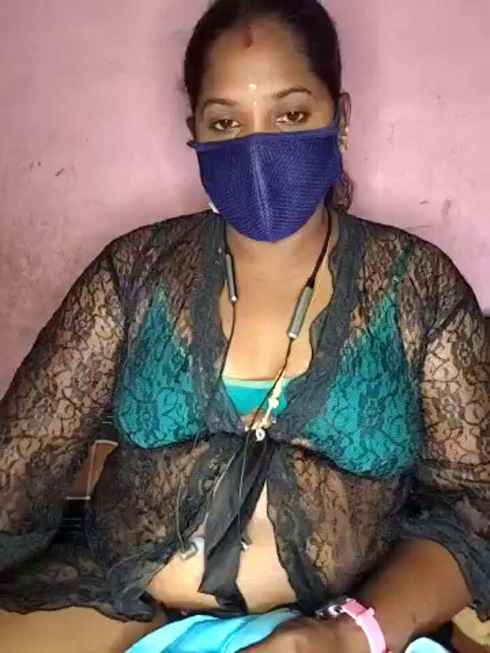 tamilvillagecouple1
