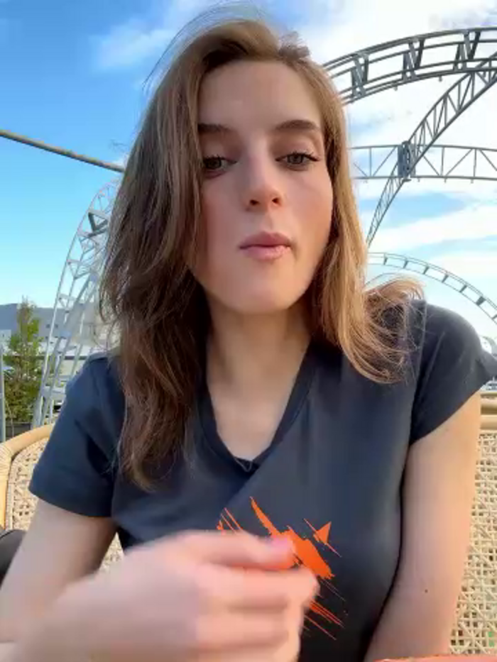 -AngelAri-