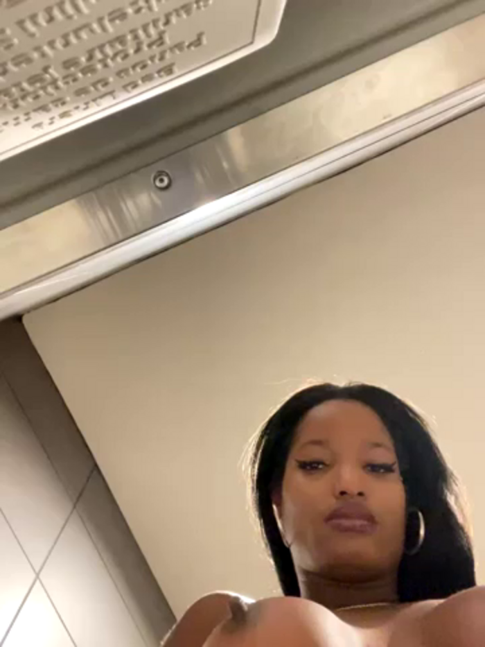 NicoleCocksXXX