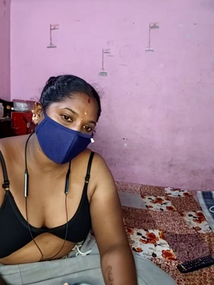 tamilvillagecouple1