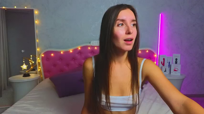 Ariana_Petite