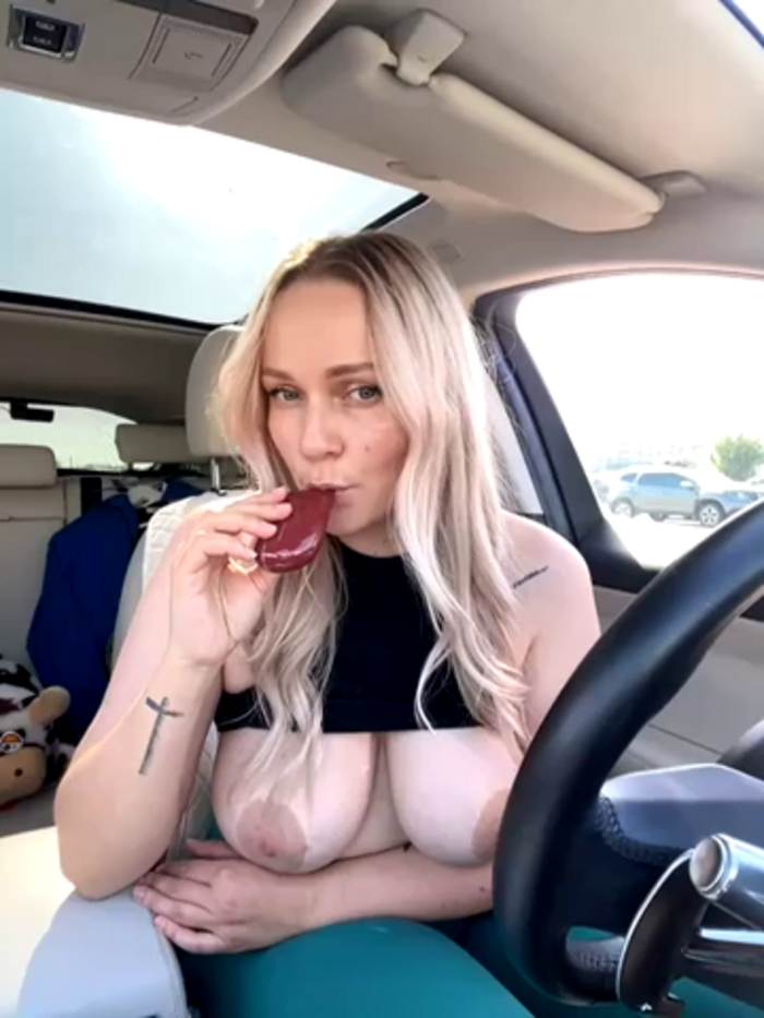 Bondgirl_013
