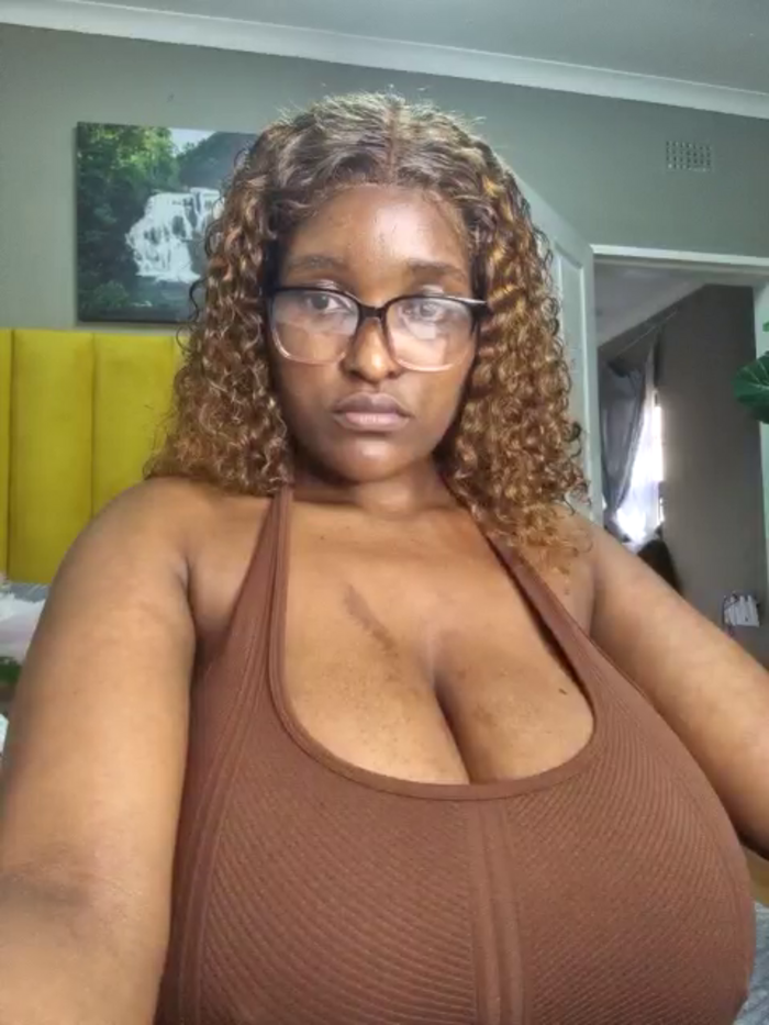 Bustygoddess32