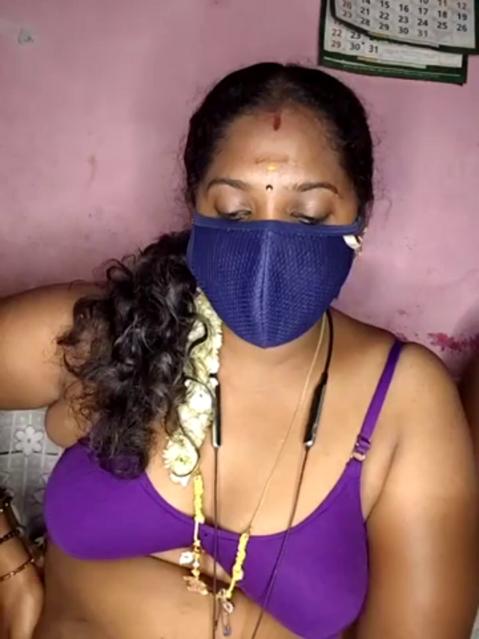 tamilvillagecouple1