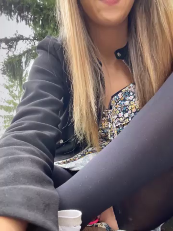 Risky_girl23